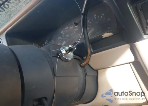 1993 Ford Explorer from USA, damaged, VIN 1FMDU34X3PUC79277